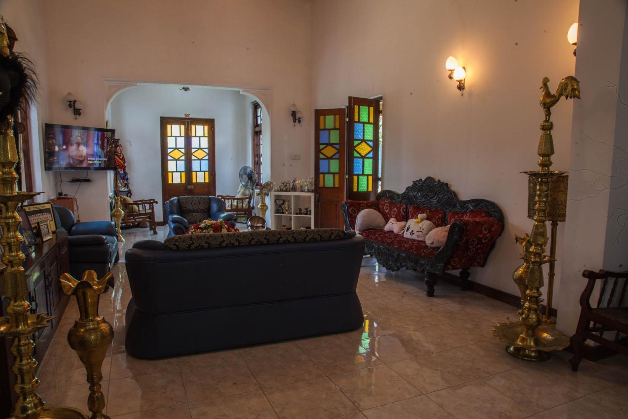 קנדי Antique Tourist Lodge מראה חיצוני תמונה