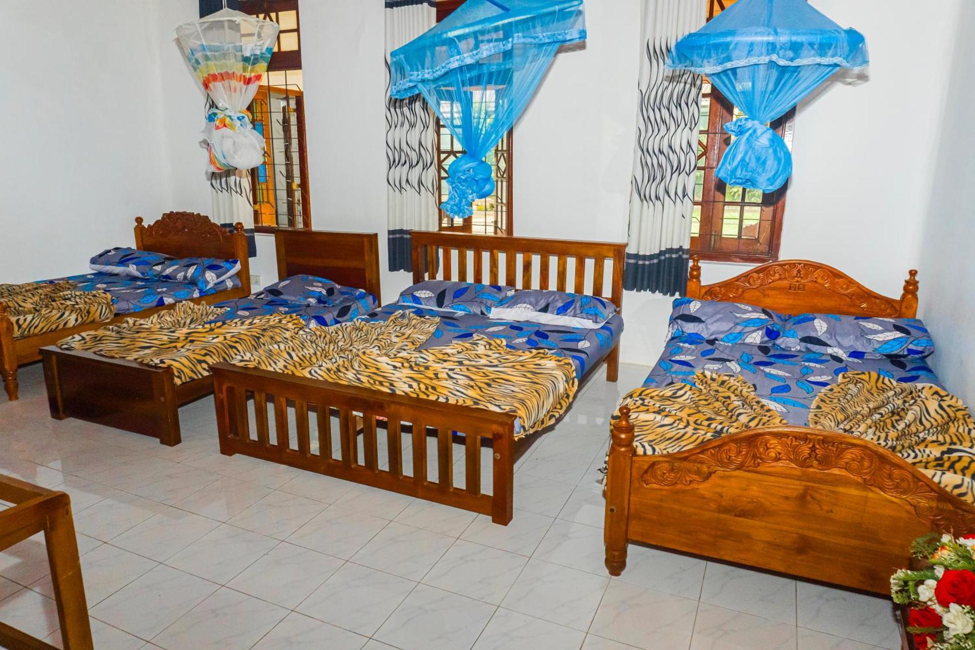 קנדי Antique Tourist Lodge מראה חיצוני תמונה